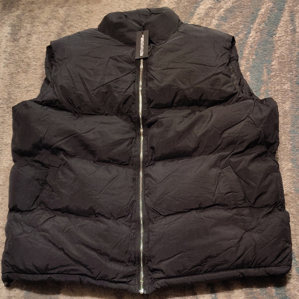 PrettyLittleThing Black Puffer Vest